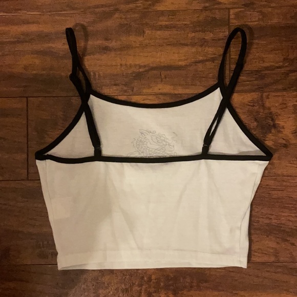 New Without Tags SHEIN White & Black Dragon Crop Top - Picture 7 of 11